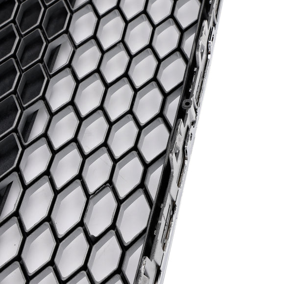 Audi A5/S5 B8.5 2013-2016 RS5 Estilo Parrilla cromada Parrilla de parachoques delantero en forma de panal con emblema plateado