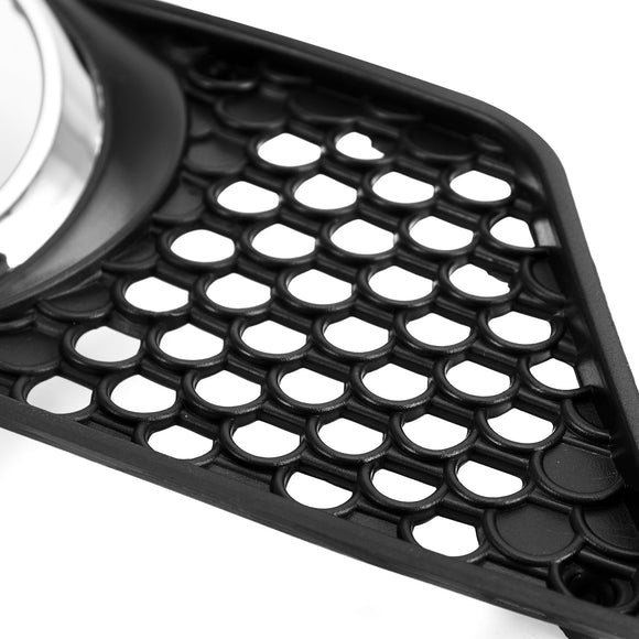 Mercedes-Benz Classe C 2008-2010 W204 A2048850353 Conjunto de Grelhas para Faróis de Neblina (Par) - Para-choque Dianteiro