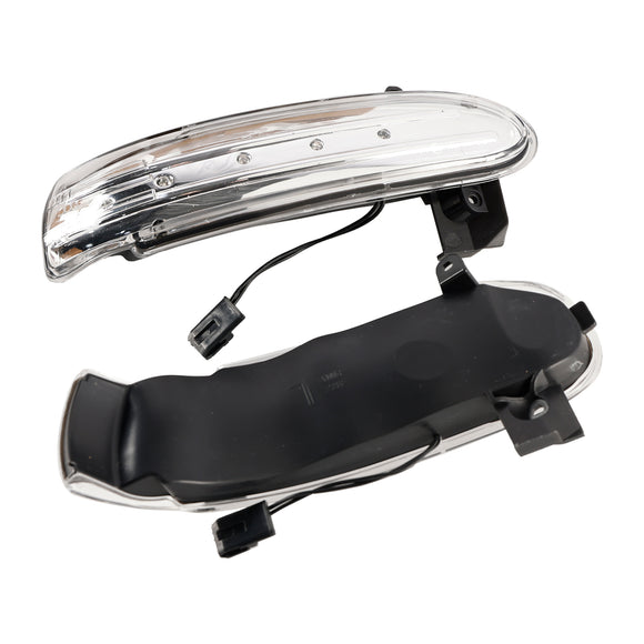 Kirkas LED-sarjan sivupeilin suuntavilkku Mercedes-Benz SLK:lle