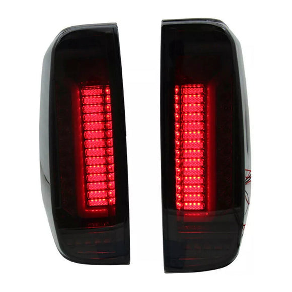 Taka-LED-takavalopari Nissan Navara D40 Frontier 2005-2012 Smoke