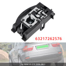 Oikean takaluukun takavalon polttimon kannatin BMW X5 E70 2008-2013-5