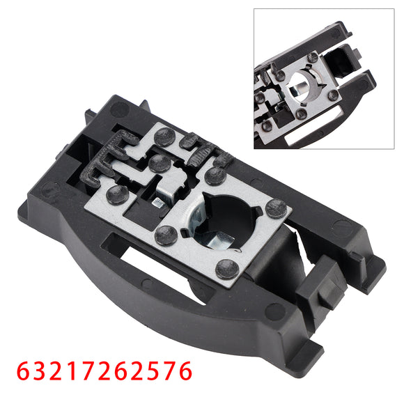 Oikean takaluukun takavalon polttimon kannatin BMW X5 E70 2008-2013