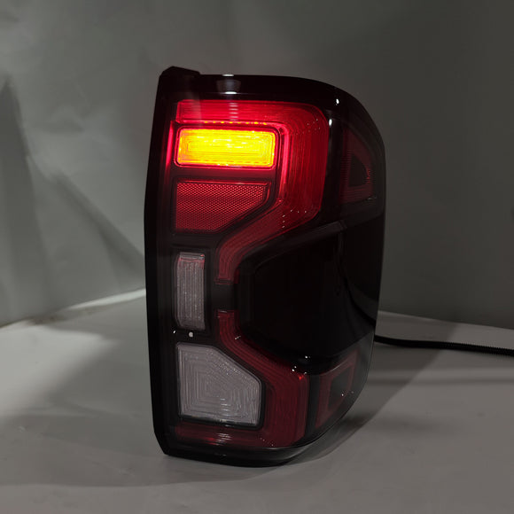 Vasen+oikea LED-takavalokokoonpano Ford Ranger 2022+ -malliin