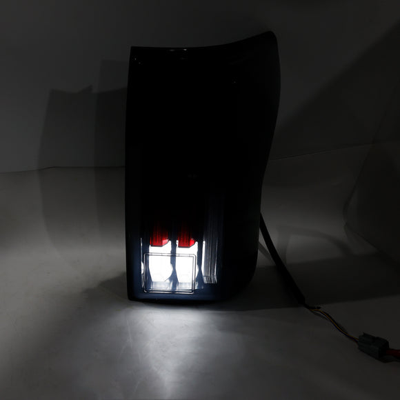 Links + Rechts LED-achterlichten voor Toyota Tundra 2007-2013 Zwarte behuizing Gerookte lens