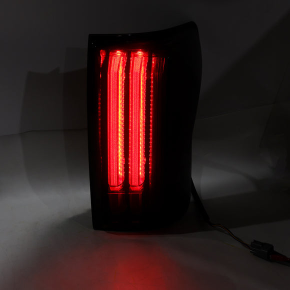 Links + Rechts LED-achterlichten voor Toyota Tundra 2007-2013 Zwarte behuizing Gerookte lens