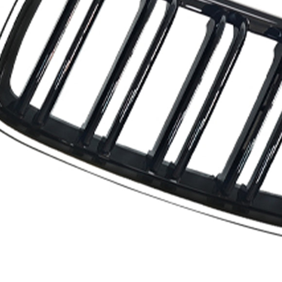 Etumunuaisen kaksoislamellisäleikkö sopii BMW E90 Sedan Wagon 320i 2004-2007 musta
