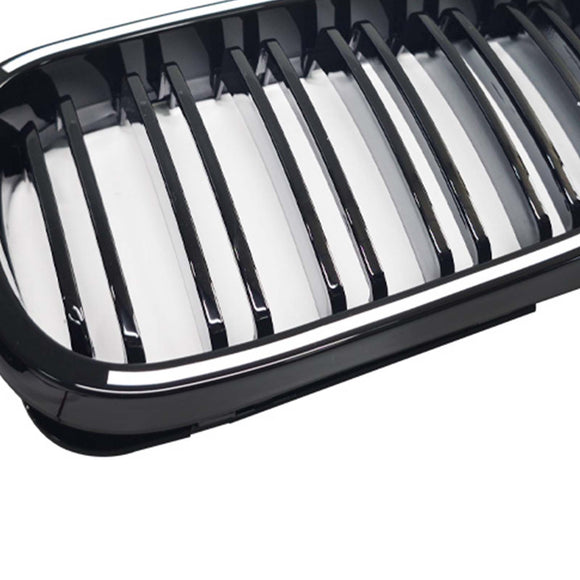 Musta etupuskurin säleikkö sopii BMW 3-sarjan E46 4-oviseen LCI 2002-2005 W/LED