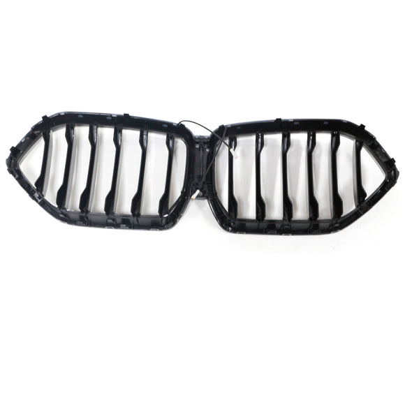 Grade preta do para-choque dianteiro para BMW X6 G06 M60i 2023-2025 com furo para câmera