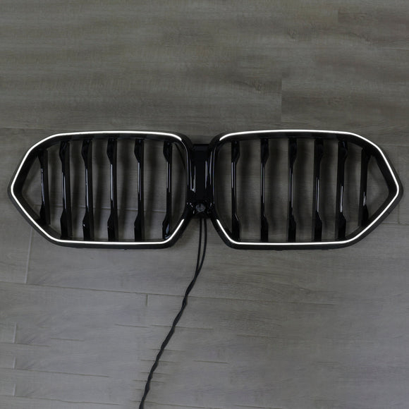 Grade preta do para-choque dianteiro para BMW X6 G06 M50i 2020-2022 com furo para câmera