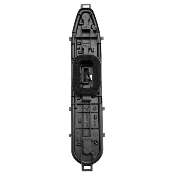 Auton takavalon piirilevy 9677205180 Berlingo Mk2:lle