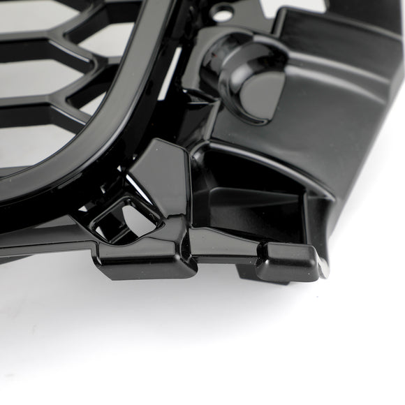 Audi A3/A3 Sline/S3 2013-2016 Parrilla delantera Radiador de entrada de aire Parrilla de parachoques RS en forma de panal negro brillante con emblema de anillos